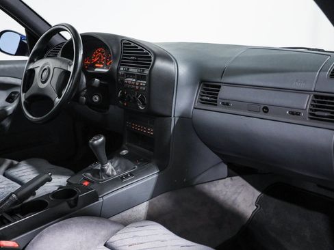 Used 1995 BMW M3 Coupe image 24