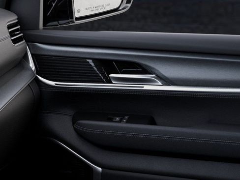 New 2026 Jeep Grand Wagoneer L 2WD image 25