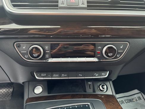 Used 2018 Audi Q5 2.0T Premium Plus w/ Premium Plus Package AWD/4WD image 45