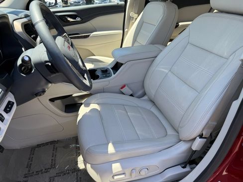 Used 2023 GMC Acadia Denali AWD/4WD image 11