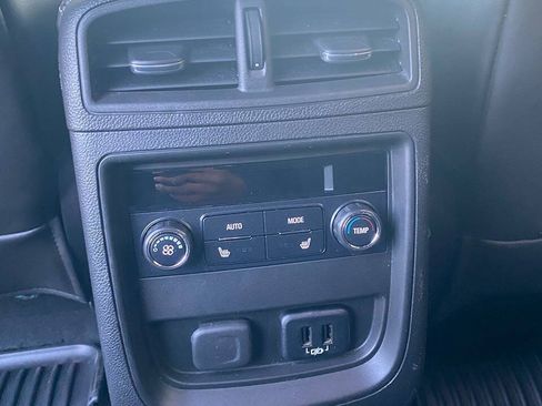 Used 2017 Buick Envision Essence AWD/4WD image 12