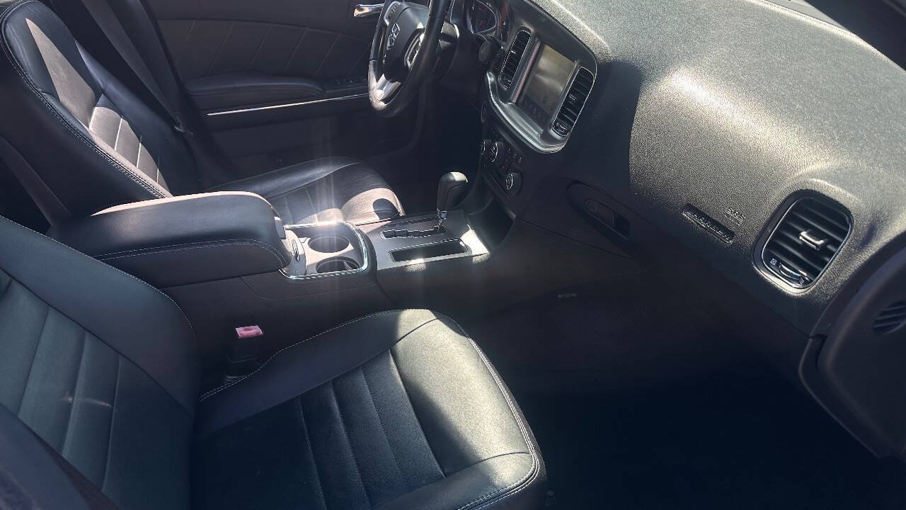 Used 2011 Dodge Charger R/T RWD image 6