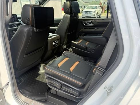 Used 2021 GMC Yukon AT4 w/ Rear Media and Nav Package AWD/4WD image 17