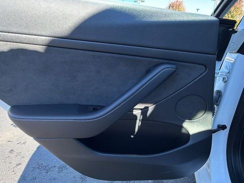 Used 2023 Tesla Model 3 Standard Range image 13