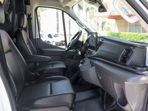 Used 2022 Ford E-Transit Medium Roof RWD image 38