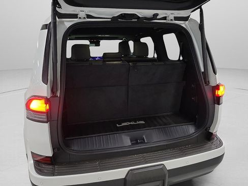 Used 2024 Lexus GX 550 w/ Cold Area Package AWD/4WD image 7