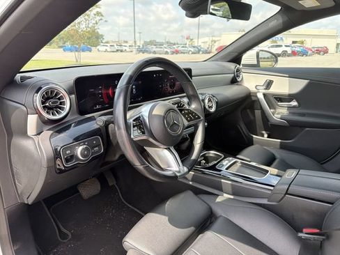 Used 2025 Mercedes-Benz CLA 250 image 10