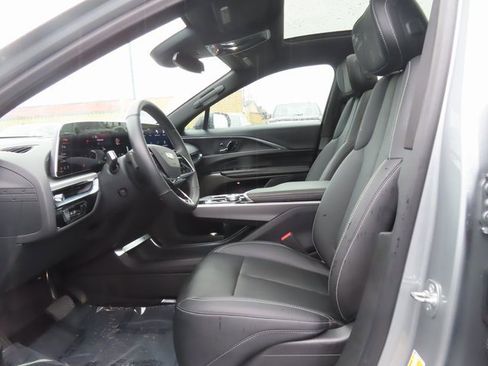 Used 2024 Cadillac Lyriq Luxury w/ LPO, Floor Liner Package image 14