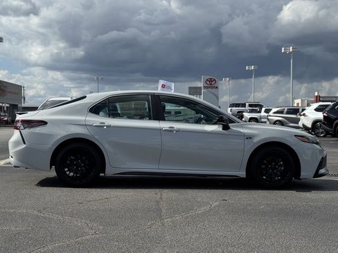Used 2023 Toyota Camry SE w/ Convenience Package image 7
