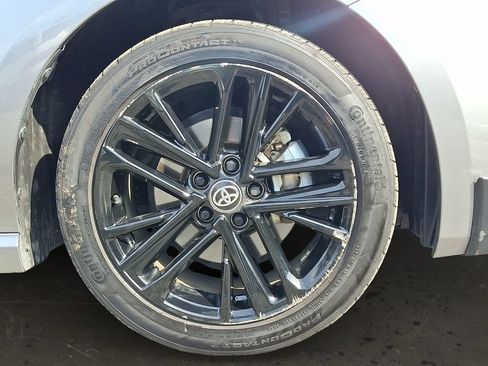 Used 2025 Toyota Camry Hybrid AWD/4WD image 9