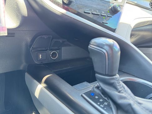 Used 2023 Toyota Camry SE FWD image 25