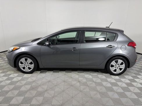 Used 2016 Kia Forte LX image 7