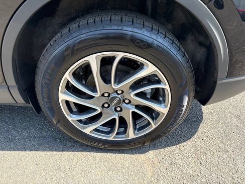 Used 2022 Lincoln Corsair AWD w/ Equipment Group 101A image 8
