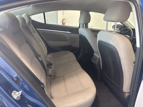Used 2020 Hyundai Elantra SEL image 18