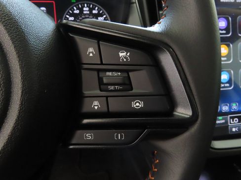 Used 2025 Subaru Crosstrek 2.5i Limited w/ Crosstrek Mirror Package image 16