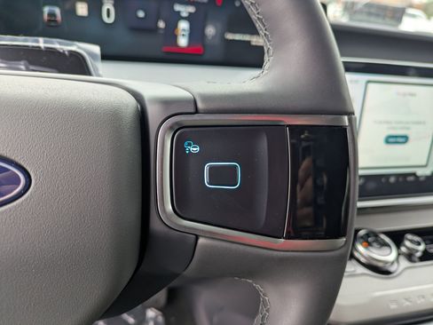 New 2025 Ford Expedition Max Active image 19