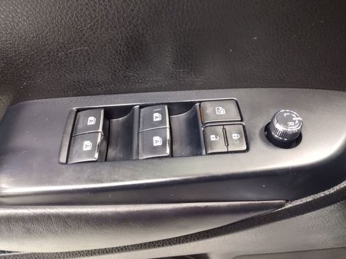 Used 2019 Toyota Highlander Limited image 21