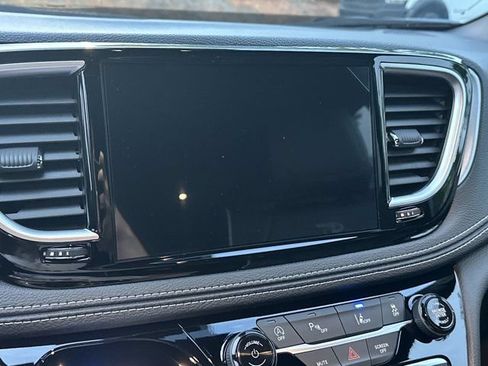 New 2026 Chrysler Pacifica Limited w/ S Appearance Package FWD image 23