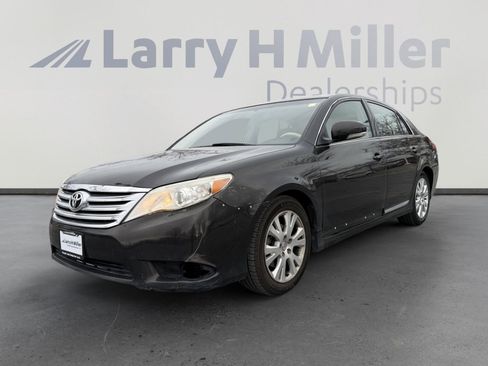 Used 2012 Toyota Avalon image 4