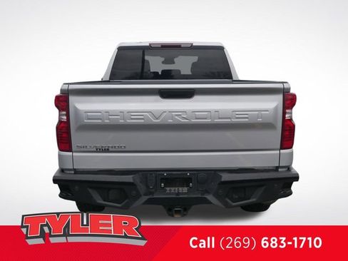 Used 2022 Chevrolet Silverado 1500 W/T w/ Trailering Package image 7