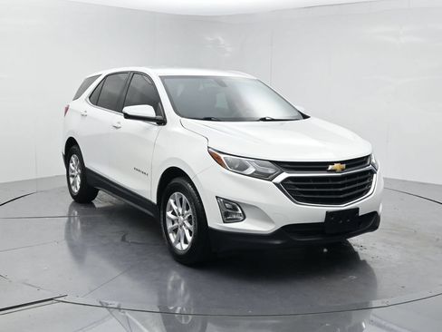Used 2019 Chevrolet Equinox LT FWD image 2