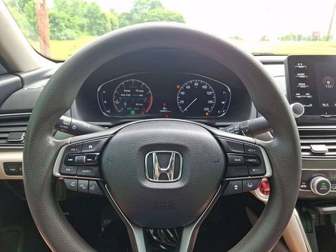 Used 2018 Honda Accord LX image 18