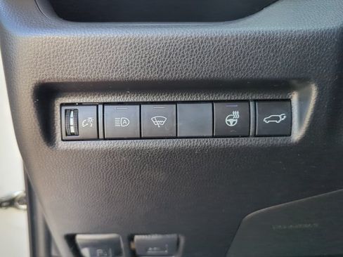 Used 2019 Toyota RAV4 XLE w/ Convenience Package AWD/4WD image 12