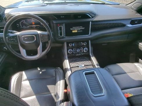 Used 2023 GMC Yukon XL Denali AWD/4WD image 11