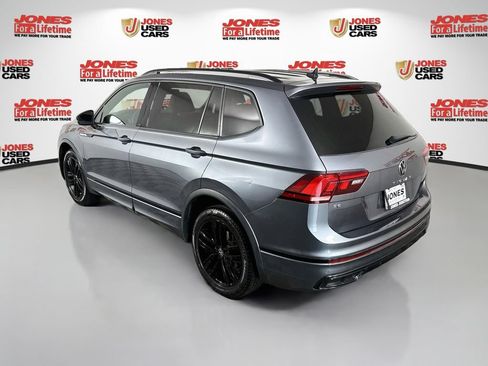 Used 2022 Volkswagen Tiguan SE R-Line FWD image 2