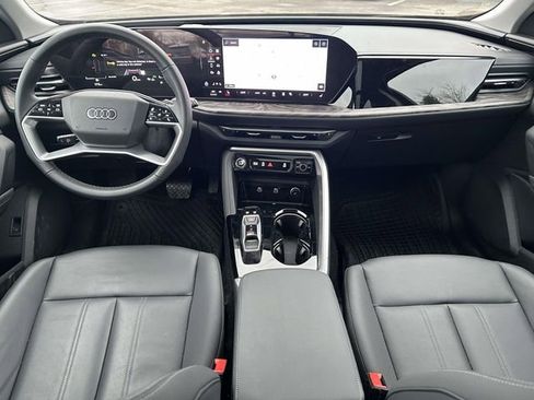 Certified 2025 Audi Q5 2.0T Premium Plus w/ Premium Plus image 15