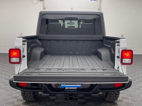 Used 2021 Jeep Gladiator Sport AWD/4WD image 9