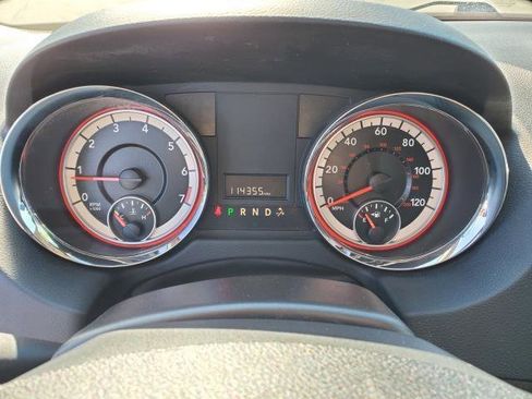 Used 2019 Dodge Grand Caravan SE w/ UConnect Hands-Free Group FWD image 8