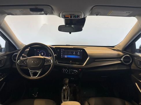 Used 2025 Chevrolet Trax ACTIV w/ Driver Confidence Package image 11