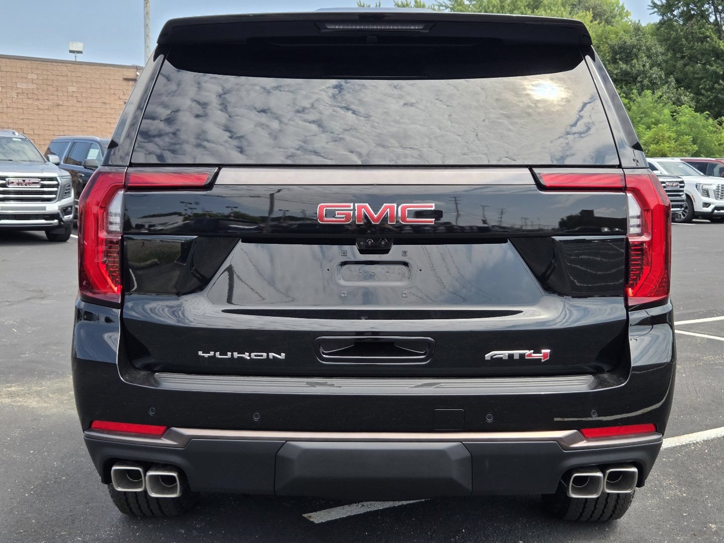 New 2026 GMC Yukon AT4 Ultimate AWD/4WD image 19