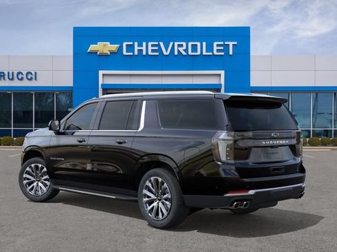 New 2026 Chevrolet Suburban High Country AWD/4WD image 3