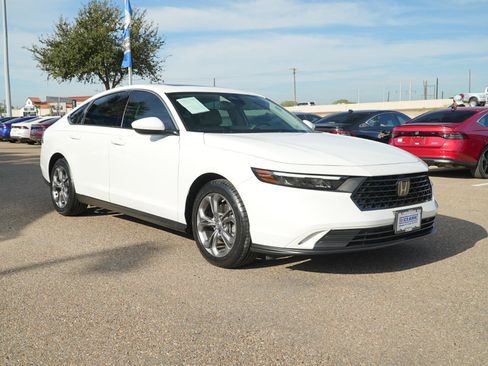 Used 2024 Honda Accord EX image 3