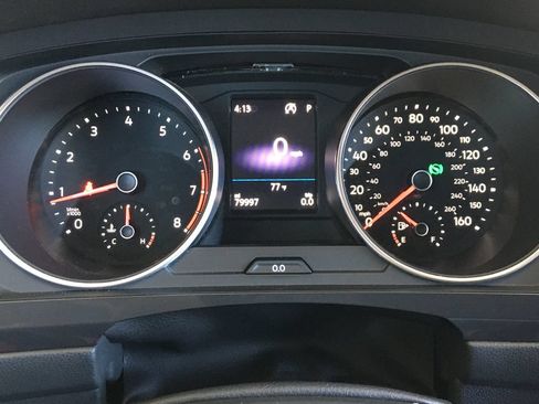 Used 2020 Volkswagen Tiguan SE w/ Panoramic Sunroof Package AWD/4WD image 2