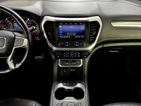 Used 2020 GMC Acadia SLT AWD/4WD image 17