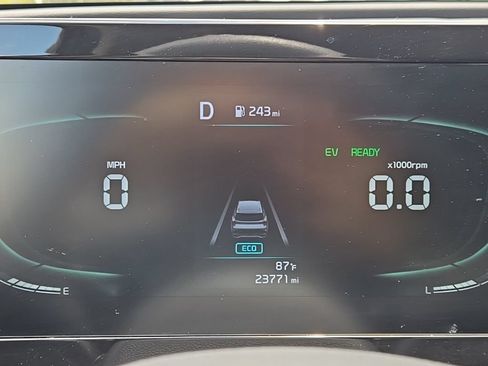 Used 2023 Kia Sportage LX FWD image 5