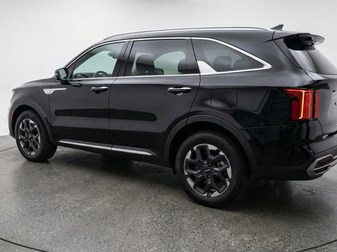 Used 2024 Kia Sorento S AWD/4WD image 6