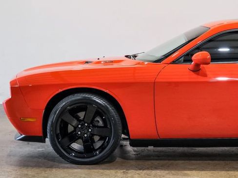 Used 2009 Dodge Challenger R/T image 38