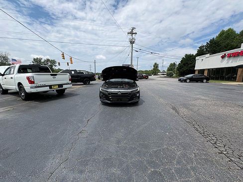 Used 2020 Honda Accord Touring image 13
