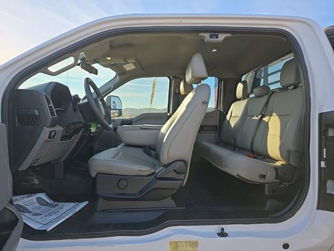 Used 2020 Ford F250 XL w/ Power Equipment Group image 11