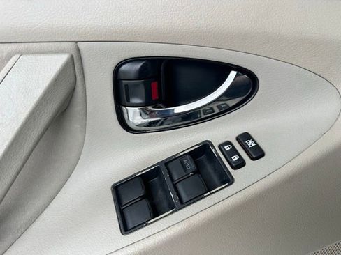 Used 2009 Toyota Camry image 15