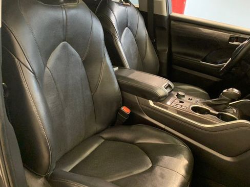 Used 2023 Toyota Highlander Limited AWD/4WD image 64