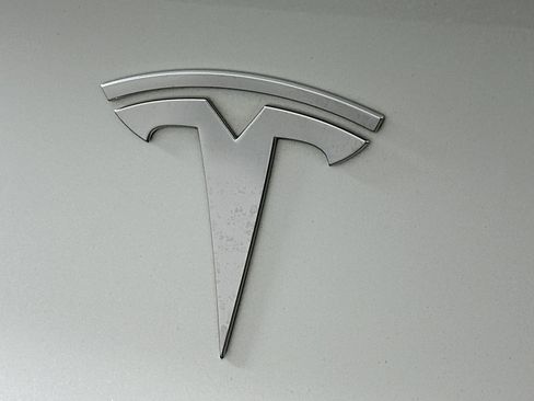 Used 2022 Tesla Model 3 Long Range AWD/4WD image 10