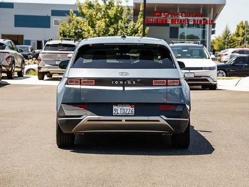 Certified 2024 Hyundai Ioniq 5 SEL RWD image 4