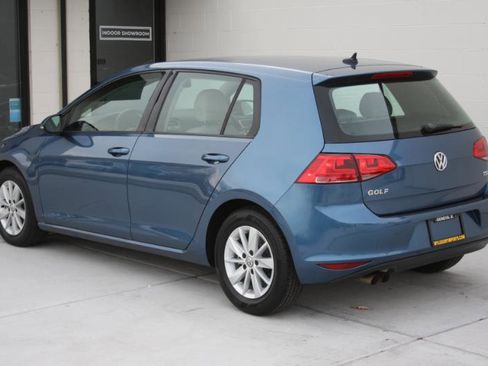 Used 2015 Volkswagen Golf S image 9