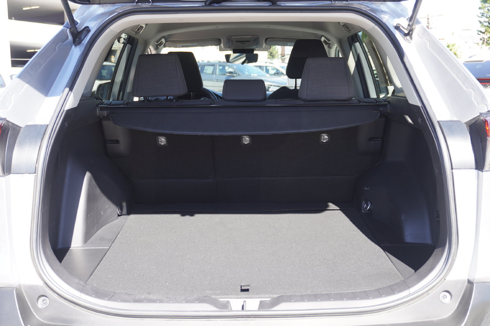 Certified 2022 Toyota RAV4 LE FWD image 8