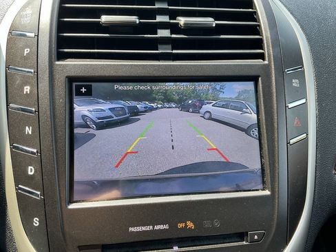 Used 2019 Lincoln MKC Select w/ Select Plus Package AWD/4WD image 27
